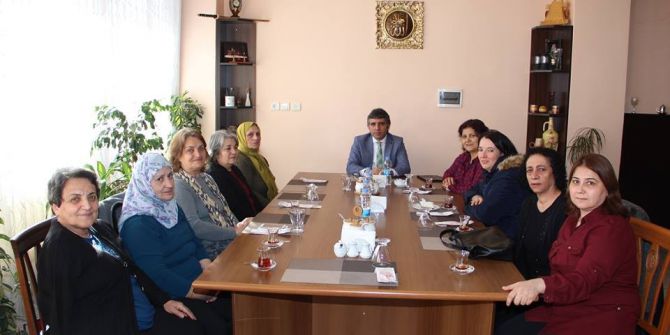 Kaymakam Şenol Turan, 8 Mart Kadınlar Gününü Kutladı