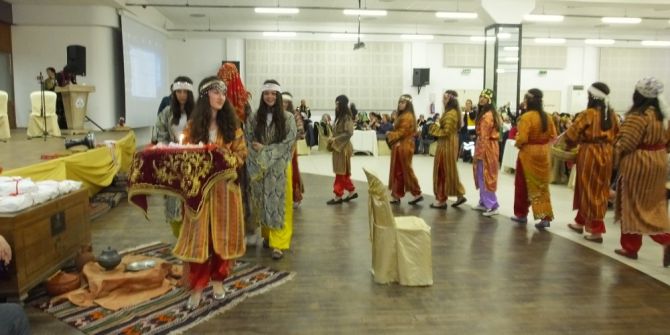 Burhaniye’de Defileli Kadınlar Günü Kutlaması