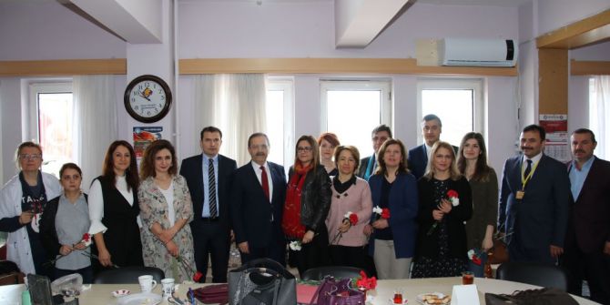 Başkan Şahin: “Kadınlar Sınırsız Fedakarlık, Sevgi Ve Sabrın Adıdır”