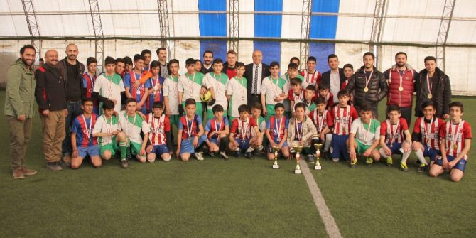 Hakkari’de Futbol Müsabakaları Sona Erdi