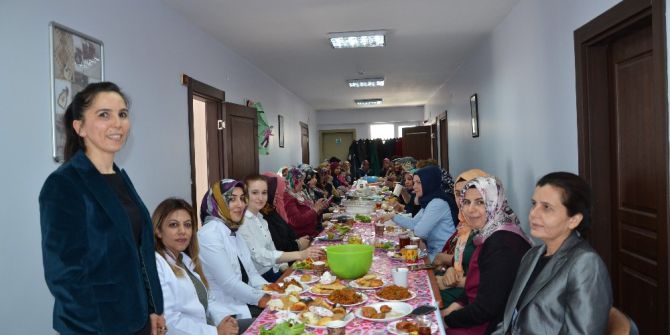 Darende’de Kadınlar Günü Çeşitli Etkinliklerle Kutlandı