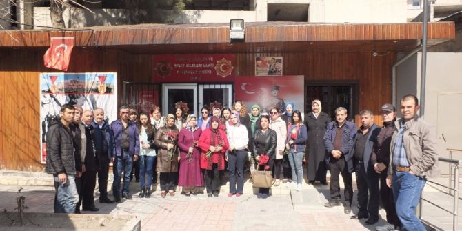 Mhp’li Kadınlar, Gazi Ve Şehit Eşlerini Ziyaret Etti