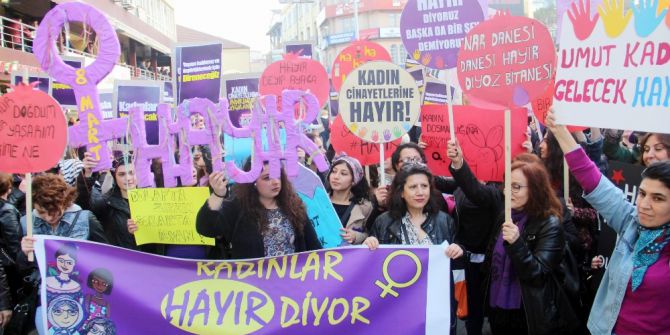 Kadınlardan “Şiddete Hayır” Eylemi
