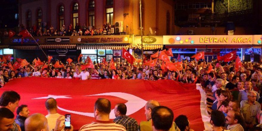 Eski Bakan Hasan Celal Güzel’den Darbe Girişimi Yorumu