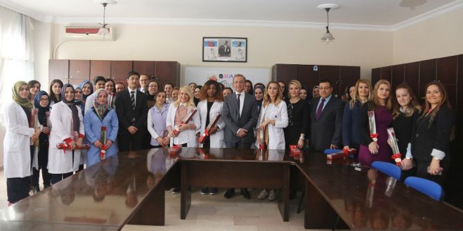 İhlas Eğitim Kurumlarında 8 Mart Kadınlar Günü Kutlandı