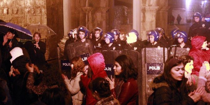 Antalya’da Kadınların ‘Feminist Gece Yürüyüşü’ne Polis Engeli