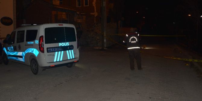 Gürültü Kavgasında Kan Aktı: 2 Yaralı