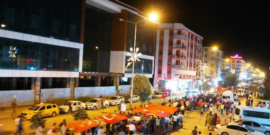 Erciş, Demokrasi Nöbetinde Tek Yürek