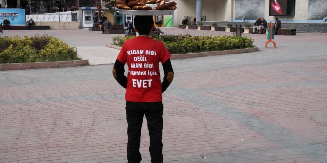 15 Temmuz Sonrası Tanınan Simitçiden ‘Evet’ Kampanyası