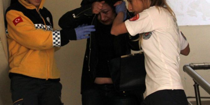 Hamile Kadını Önce Gasp Ettiler Sonra Darp Edip Araçtan Attılar