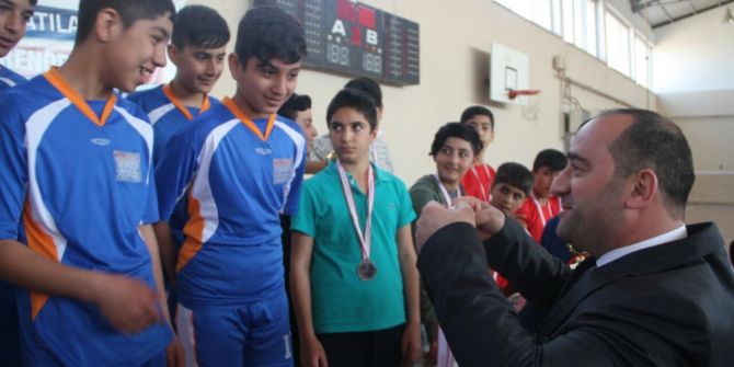 Diyarbakır’da Badminton Yıldızlar Müsabakaları Tamamlandı