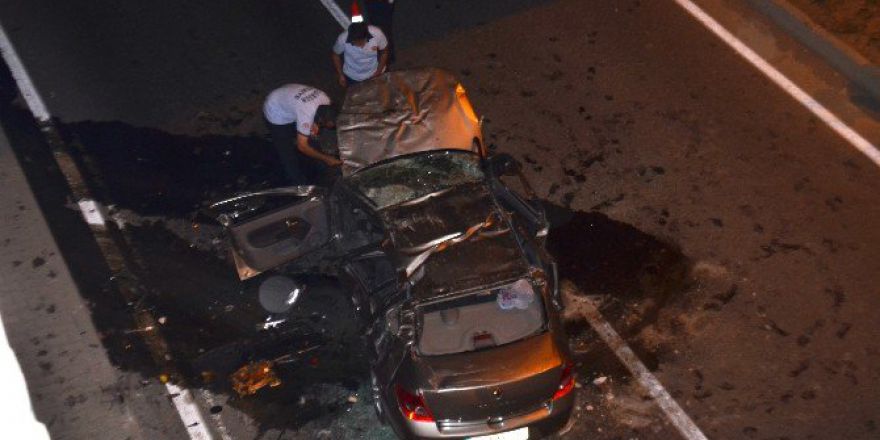 Otomobil Köprüden Uçtu: 1 Yaralı