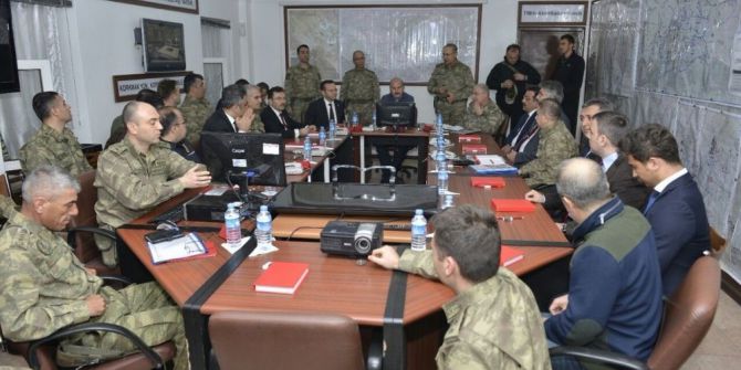 Bakan Soylu Operasyon Bölgesinde İncelemelerde Bulundu