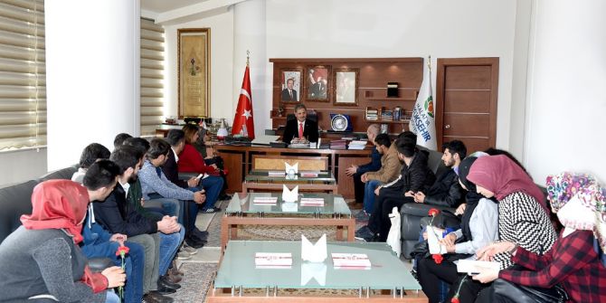 Üniversite Öğrencilerinden Başkan Çakır’a Ziyaret