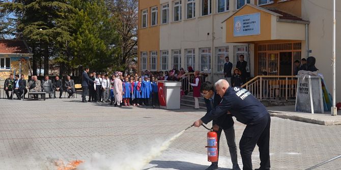 Öğrencilere Yangınlara Karşı Bilgilendirme Eğitimi