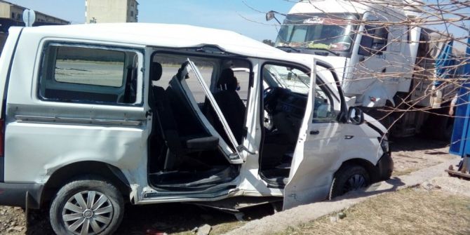 Silopi’de Trafik Kazası: 4 Yaralı