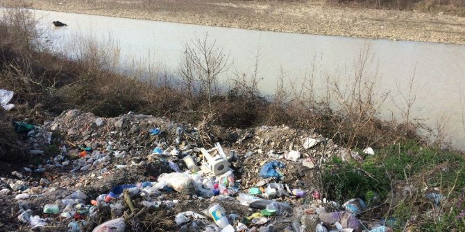 Dere Kenarı Çöplüğe Döndü