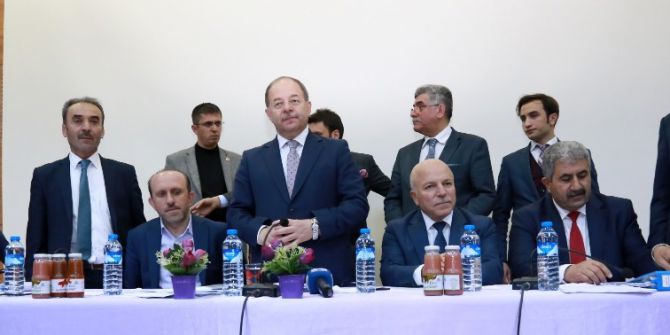 Bakan Akdağ Ve Başkan Sekmen İspir’de Muhtarlarla Buluştu