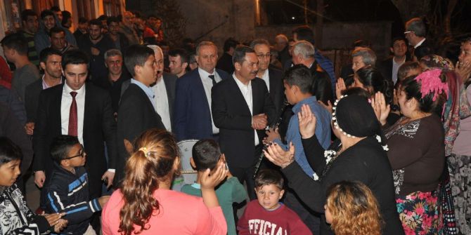 Uysal “Gençlerine Güvenen Bir Tek Ak Parti İktidarı Var”