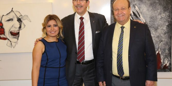 Başkan Özakcan, ’Dün, Bugün, Yarın’ İsimli Resim Sergisinin Açılışına Katıldı