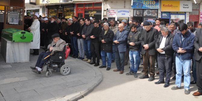 Antalya’da Öldürülen Kadın Kahramanmaraş’ta Toprağa Verildi
