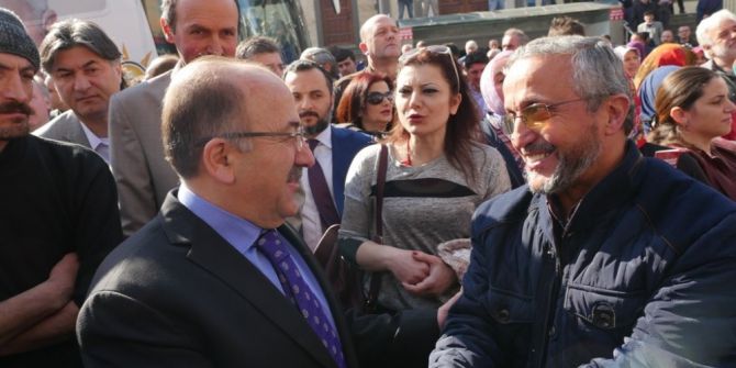 Gümrükçüoğlu, Referandumda Oy Kullanacak Kararsızlara İpucu Verdi