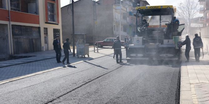 Selçuklu Mahallesinin Yolları Asfaltlanıyor