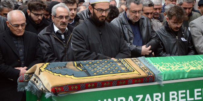 2 Arkadaş Sahte İçkiden Hayatını Kaybetti