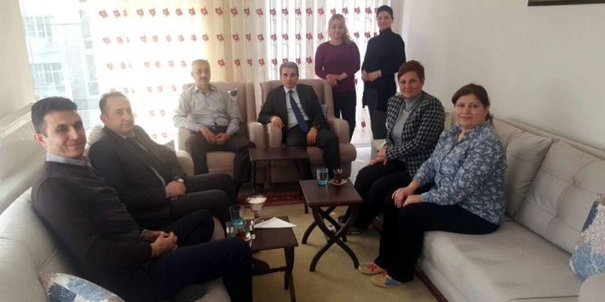 Kaymakam Küçük, İhtiyaç Sahibi Aileleri Evlerinde Ziyaret Etti