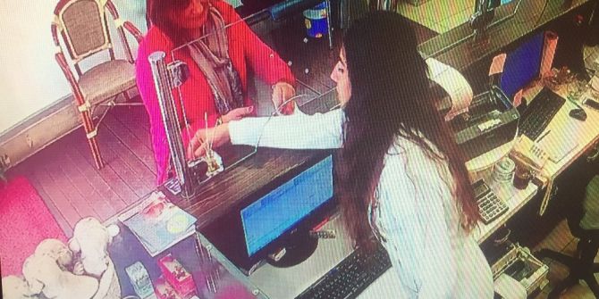 Genç Kadın Sahte Bilezikle Kuyumcuyu Dolandırdı