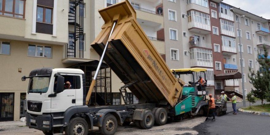 Palandöken Belediyesi Asfalt Çalışmalarına Kesintisiz Devam Ediyor