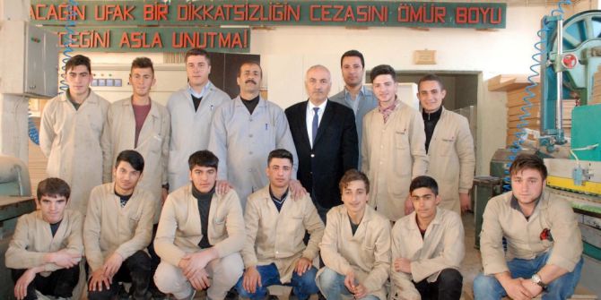 Bitlis’te Fabrika Gibi Lise