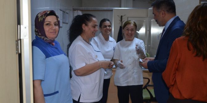 Barçın, Hastanelerde 8 Mart Dünya Kadınlar Günü’nü Kutladı