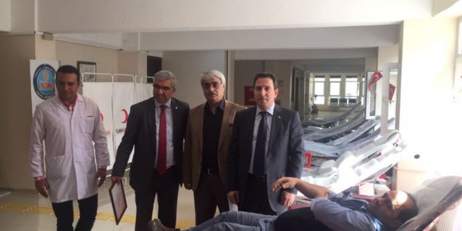 Kozan Kaymakamlığı Personelinden Kan Bağışı