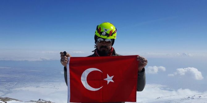 Tek Başına Süphan Dağına Tırmandı