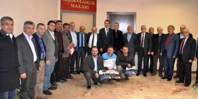 Altınova’da Amatör Kulüplere Malzeme Yardımı