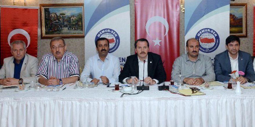 Memur-sen Genel Başkanı Yalçın: “İhanetin Ve Hainliğin Karşısına Millet, Birlik Ve Beraberliği Çıkartmıştır”