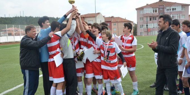 Okul Sporları Futbol Müsabakaları Sona Erdi