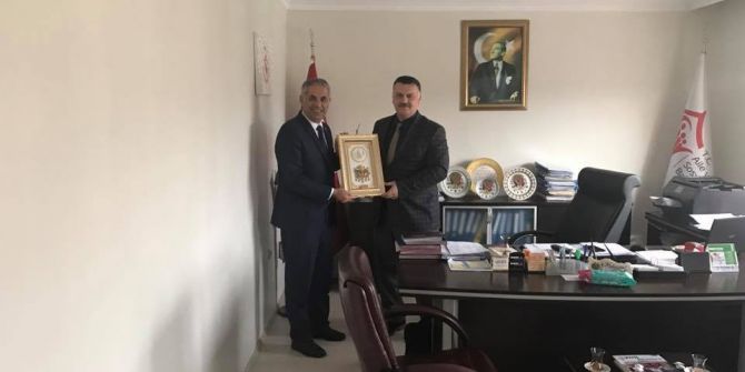 Başkan Yaman, Aile Ve Sosyal Politikalar İl Müdürü Akgül İle Bir Araya Geldi