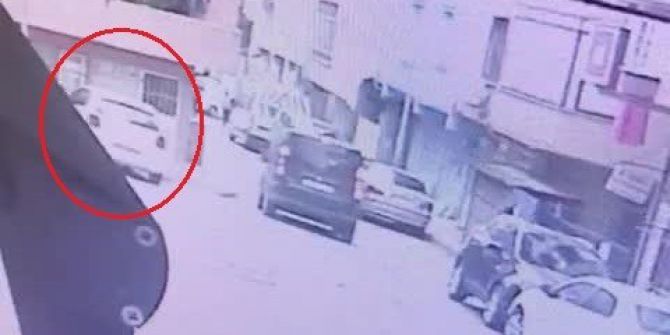 Direksiyonu Kilitlenen Araç Eve Böyle Çarptı