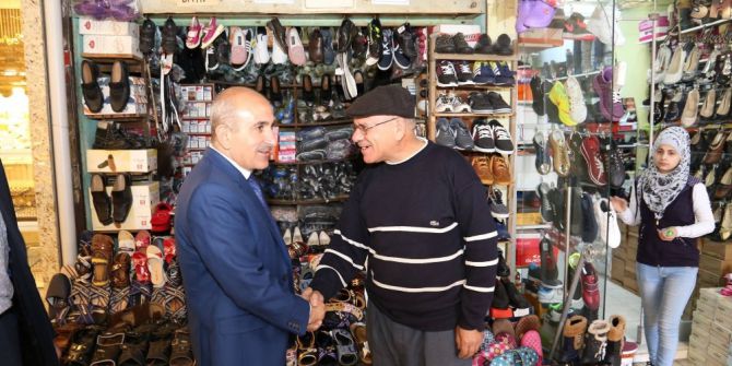 Belediye Başkanı Kara, Esnafları Ziyaret Ederek Referandum Da “Evet” Desteği İstiyor