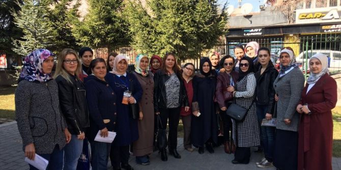 Ak Parti Odunpazarı Kadın Kolları Başkanı Esma Eserkaya, Cumhurbaşkanlığı Hükümet Sistemini Anlattı