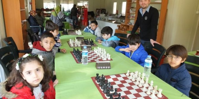 Burhaniye’de Satranç Kursu