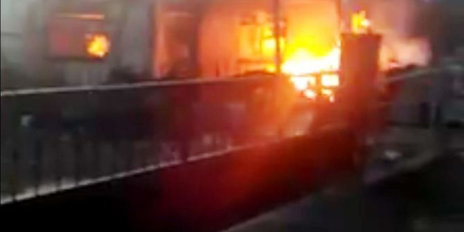 Yanan Evde Patlama Meydana Geldi