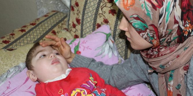 Çocukları Nefes Alsın Diye Başında 2 Yıldır Nöbet Tutuyorlar