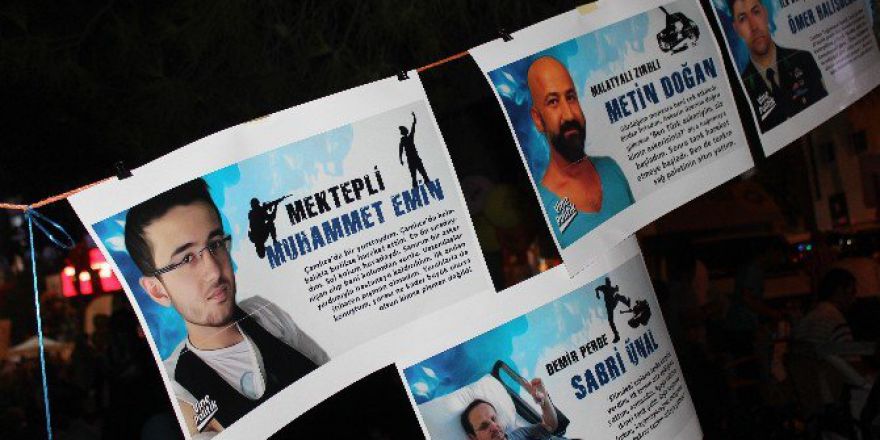 Darbe Şehitlerinin ,Gaziler Ve Kahramanlar Denizli’de Afişlerle Anlatıldı