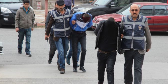 25 Saniyede İş Yerini Soydular