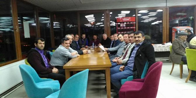 Lapseki Genç Muhafazakarlar Derneği Yönetim Kurulu Toplantısını Yaptı