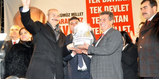 Buharkent’te Bakan Soylu Sevinci