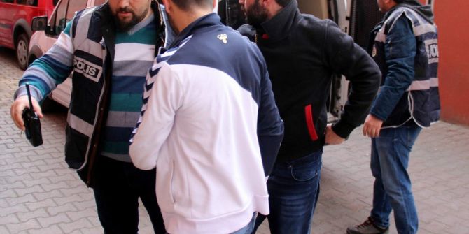 Tabancayla Gasp Yapan 3 Kişi Yakalandı